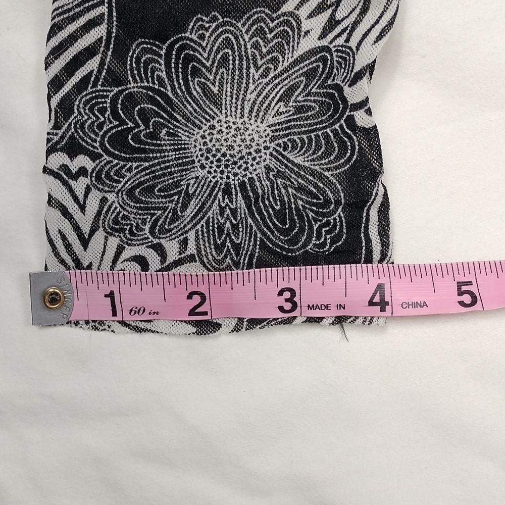 CAbi women's v neck short sleeved top size Large - Picture 13 of 13